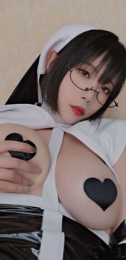 欧美qq头像一套_剧情片免费观看超清